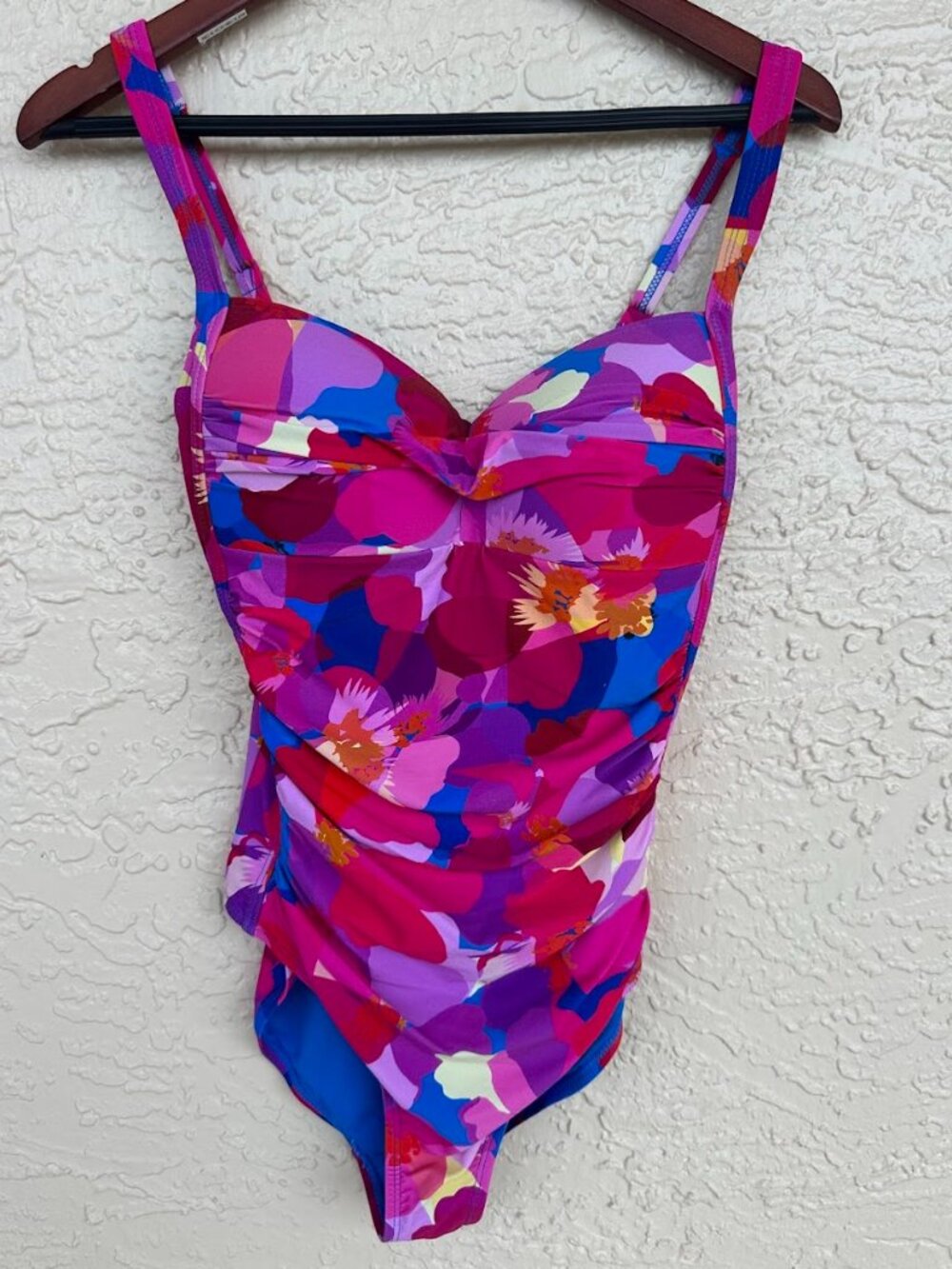 Nip Tuck Swim Joanne Poppies One Piece Size 8 Padded Cup Floral